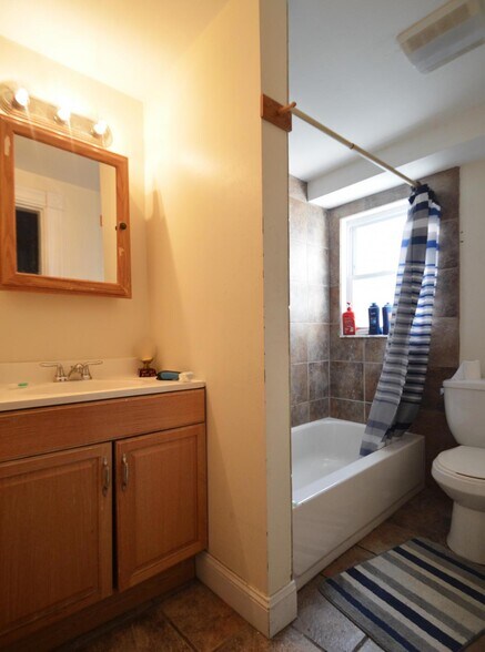 Building Photo - 25 Pratt St