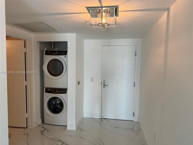 Building Photo - 330 Sunny Isles Blvd