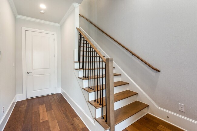 Building Photo - 5421 Patterson St