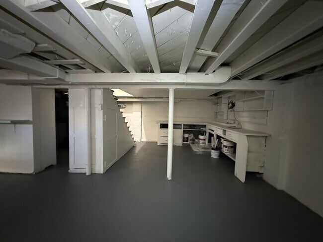 Building Photo - 520 Purce St