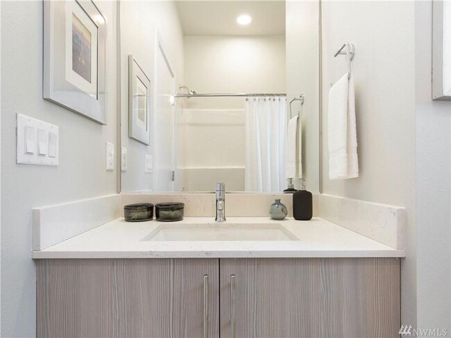 Building Photo - Brand New Modern 3 Bedroom Townhome in the...