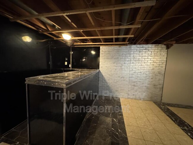 Building Photo - 11282 Ashcroft Ln