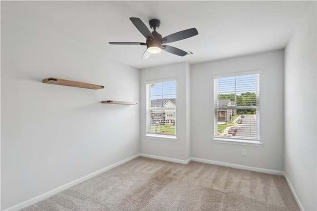 Building Photo - 4 Bedroom Townhome in Kennesaw