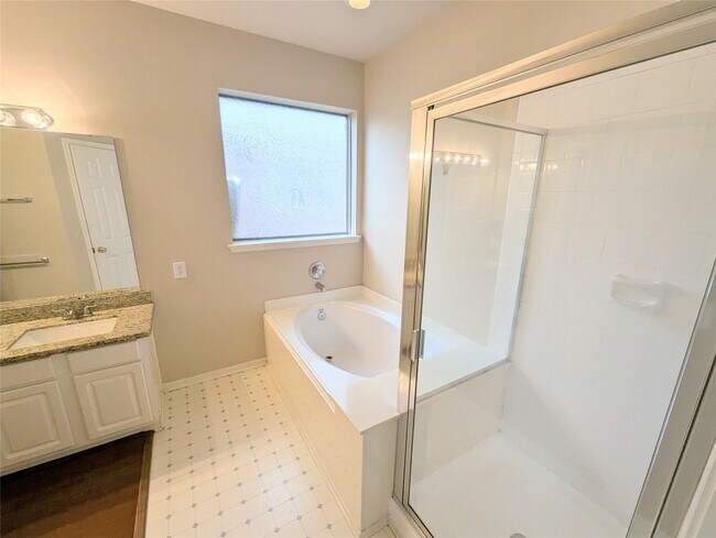 Building Photo - 6012 Timber Oaks Ridge