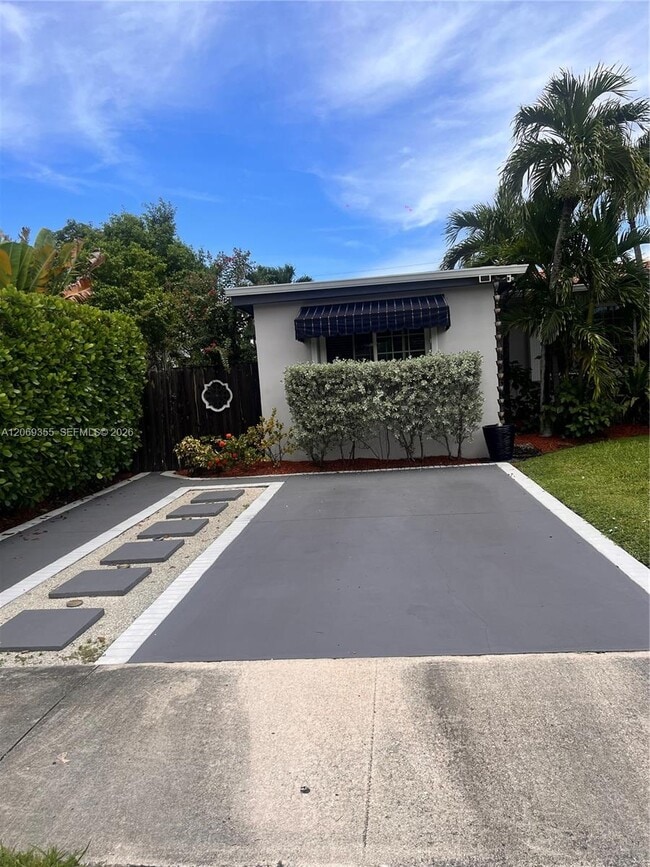 Building Photo - 1735 SW 85th Ave