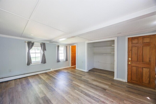 Building Photo - 59 Middle Rd