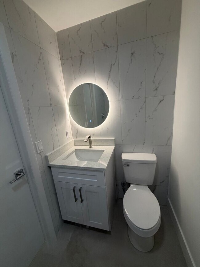 Building Photo - Fully Renovated 3-Bedroom Home with Garage in Orlando