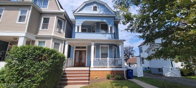 Primary Photo - 34 Olive St