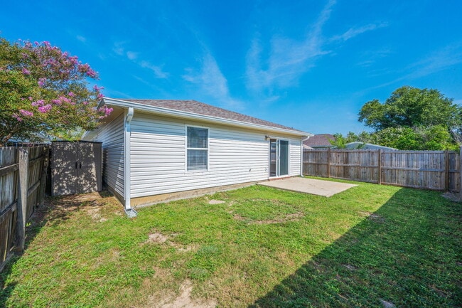 Building Photo - 7648 Chablis Cir