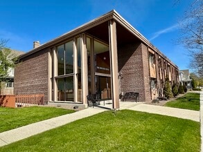 Building Photo - Executive House