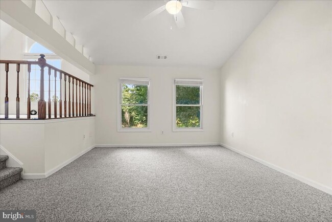 Building Photo - 17 Alexandria Overlook Dr
