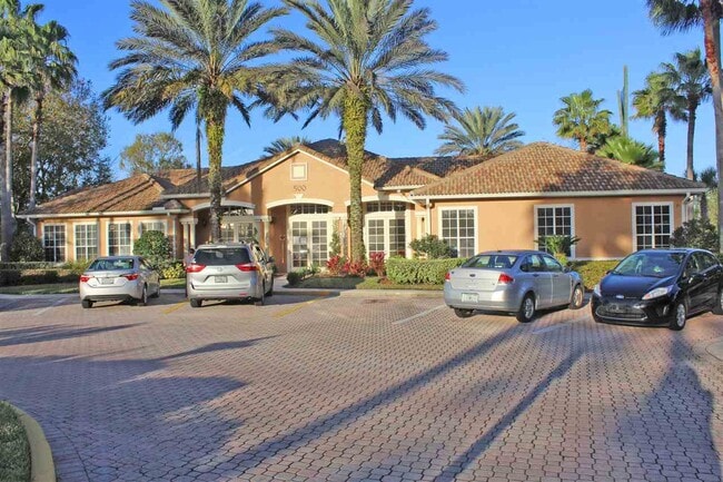 Building Photo - 550 Florida Club Blvd