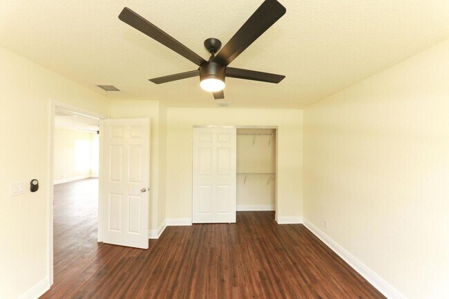 Building Photo - 87TH N St