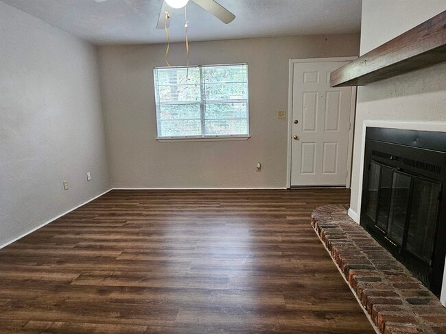 Building Photo - 2985 Woodrich Dr