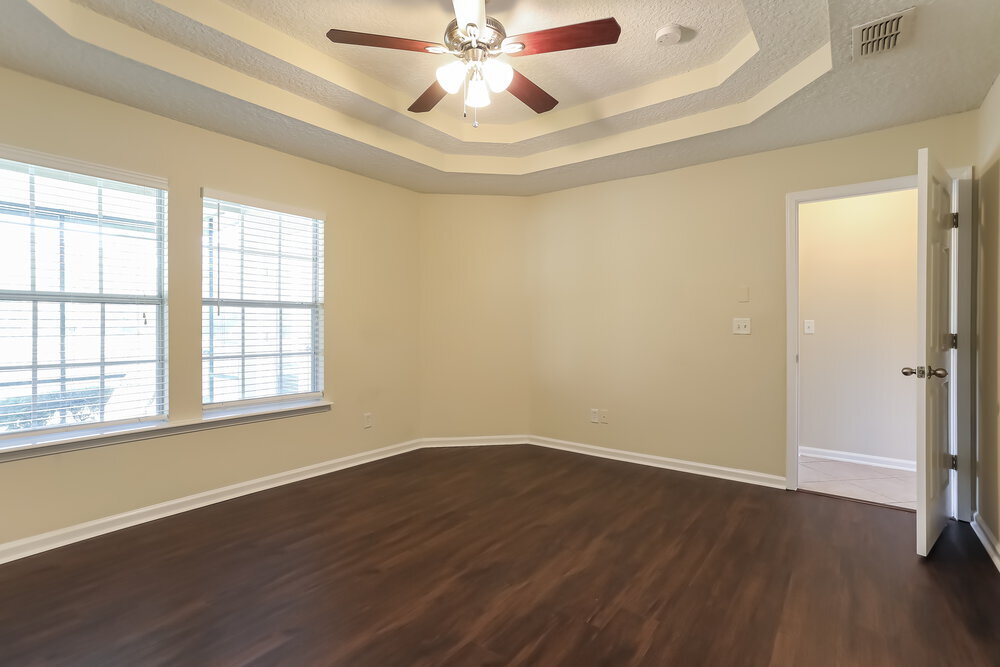 Building Photo - 1812 Creekwood Ln