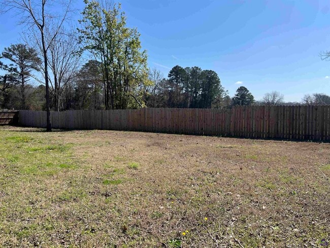 Building Photo - 99 Azalea Ave