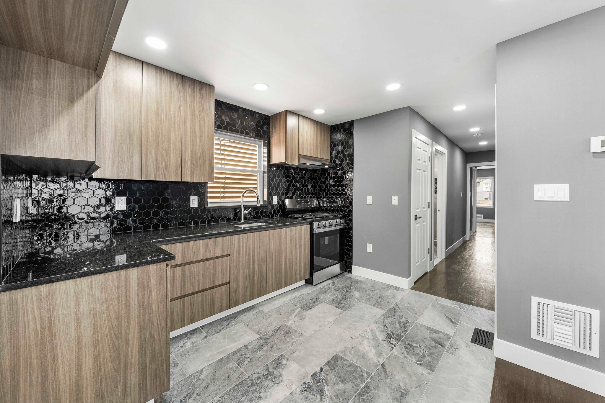 Kitchen - 1117 Chestnut St