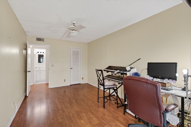 Building Photo - 2015 Cornwall A