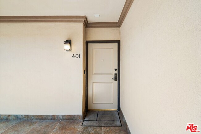 Building Photo - 1255 Federal Ave