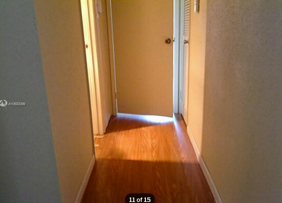 Building Photo - 977 Riverside Dr