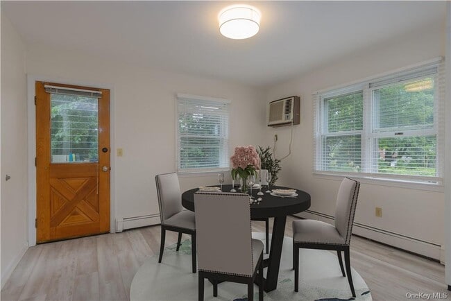 Building Photo - 30 Cassilis Ave