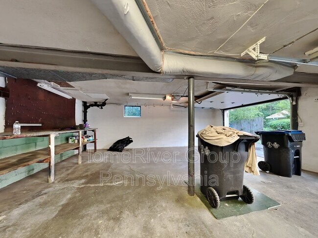 Building Photo - 1962 Shady Oak Dr