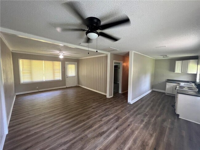 Building Photo - 176 2nd Ave