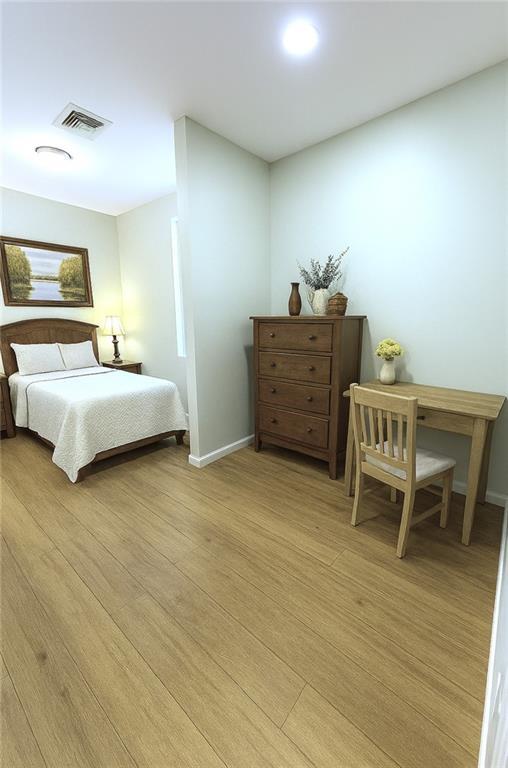 Building Photo - 17 Metcalf Ave