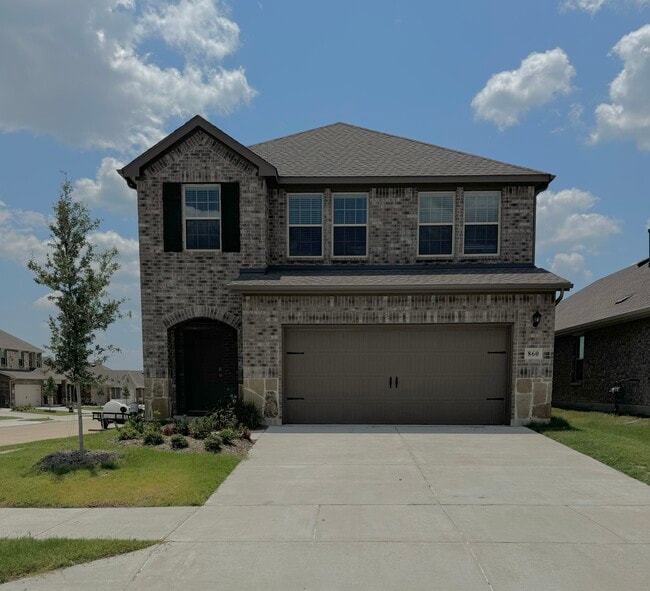 Primary Photo - 860 Moonwake Dr