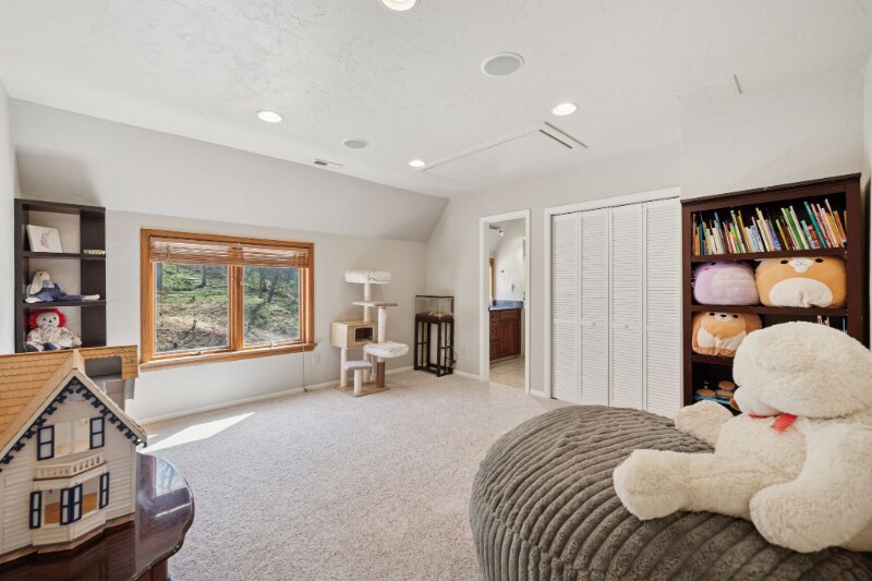 Building Photo - 711 S Bear Paw Ln