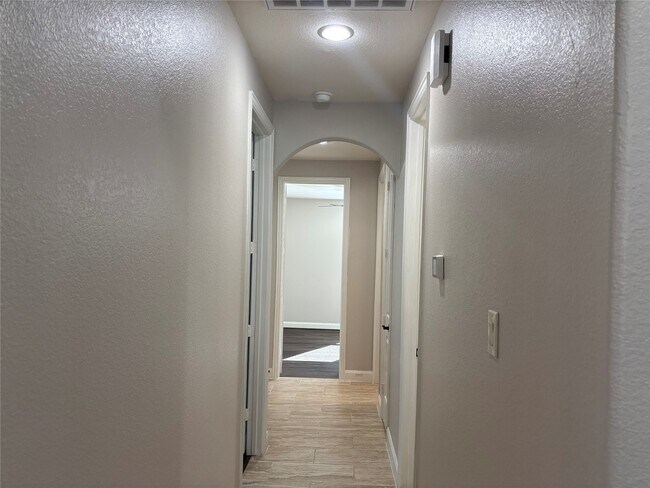 Building Photo - 20411 Bristol Bluff Ln