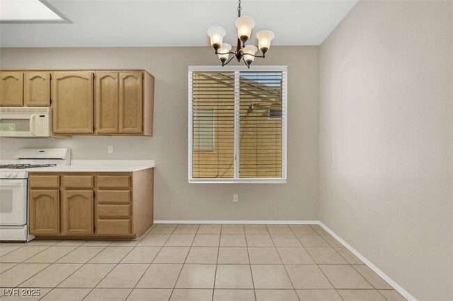 Building Photo - 495 Elm Crest Pl
