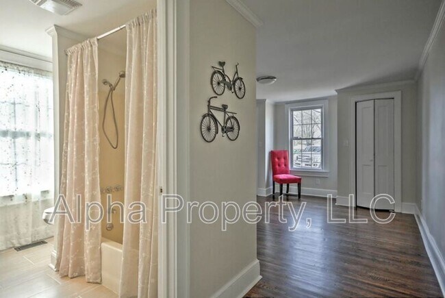 Building Photo - 407 S Florida Ave