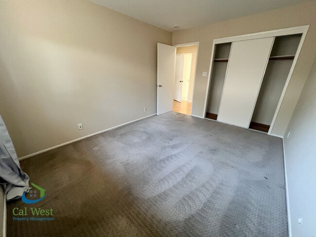 Building Photo - 2846 Regnart Way