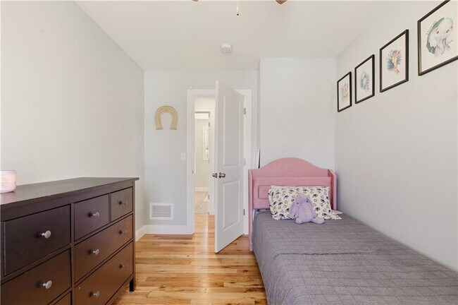 Building Photo - 3 Rego Ave