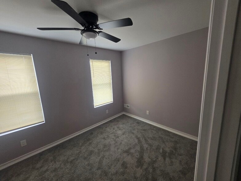 Building Photo - 2910 N Taylor St