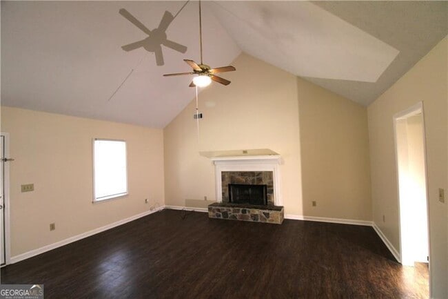 Building Photo - 2320 Ridgedale Dr SW