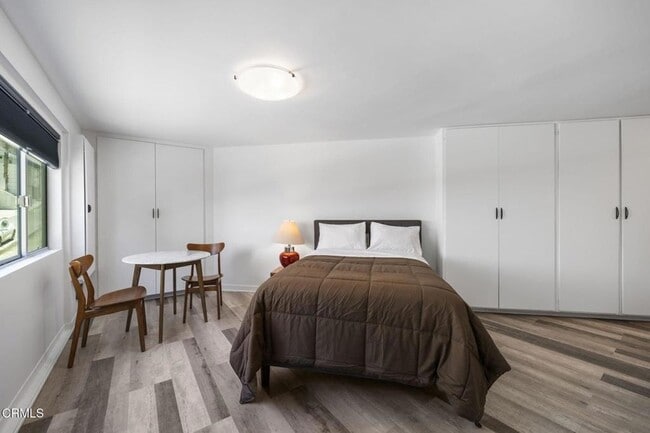 Building Photo - 3551 Dixie Canyon Pl