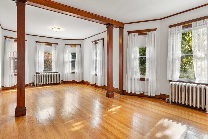 Primary Photo - 11 Boylston St