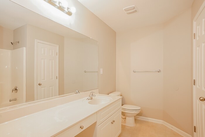 Building Photo - 6005 Great Glen
