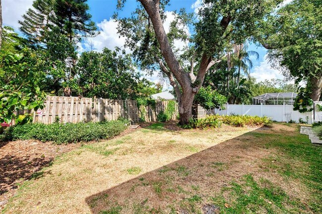Building Photo - 4350 Iola Dr