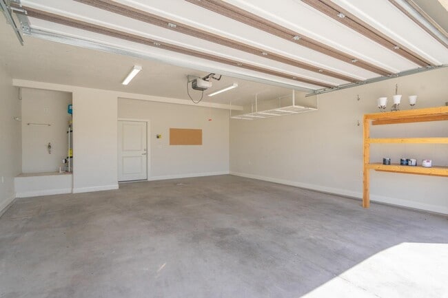 Building Photo - 548 N 550 W