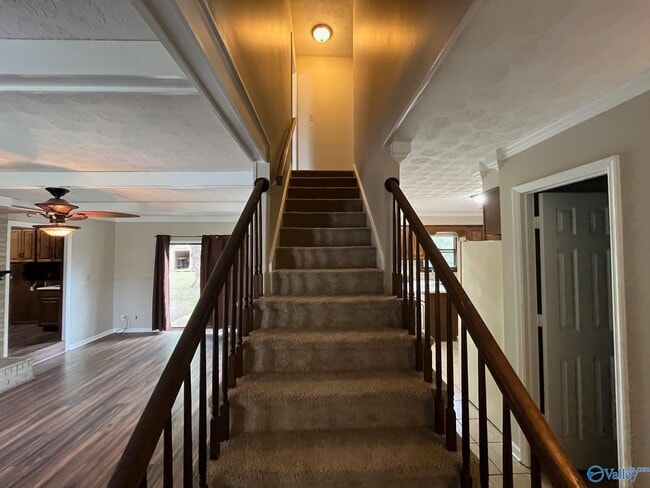 Building Photo - 2006 Lancaster Ave SW