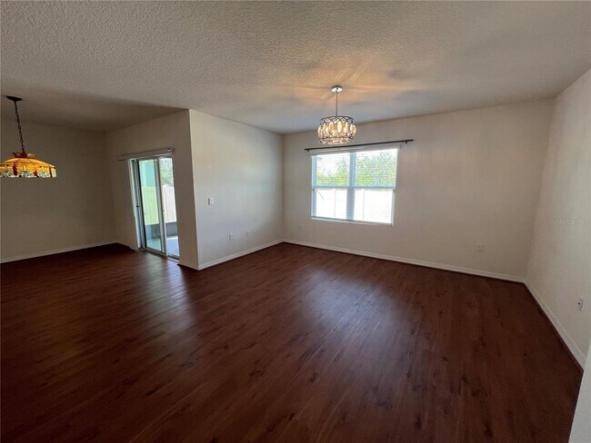 Building Photo - 1143 Cambridge Dr