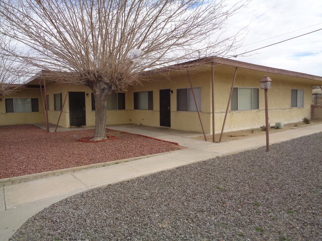 Building Photo - 15811 Apple Valley Rd