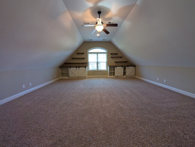 Building Photo - 903 Tanager Pl