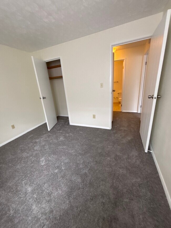 Building Photo - 6602 Hearne Rd