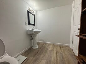 Building Photo - 14212 SE 38th St