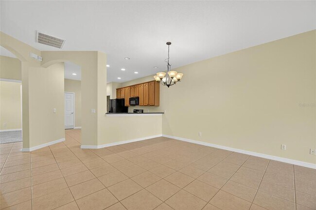 Building Photo - 5845 Sunset Falls Dr