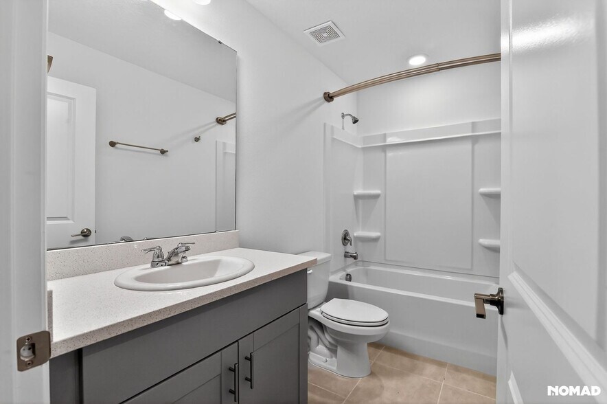 Building Photo - 316 Riverfront Wy